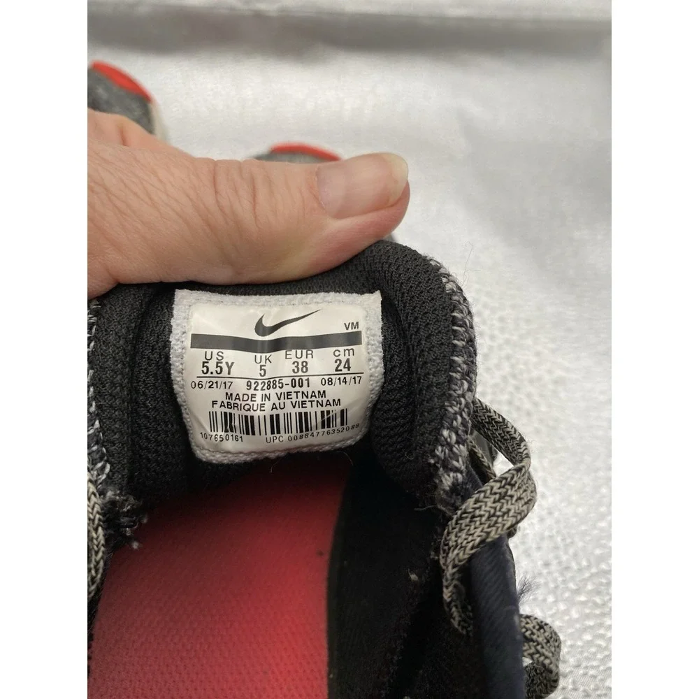 Nike‎ Air Max Boys Sneaker Black Gray Red Lace Up Breathable Size 5.5Y